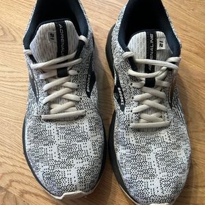 Brooks Adrenaline 21 Running Shoe size 11